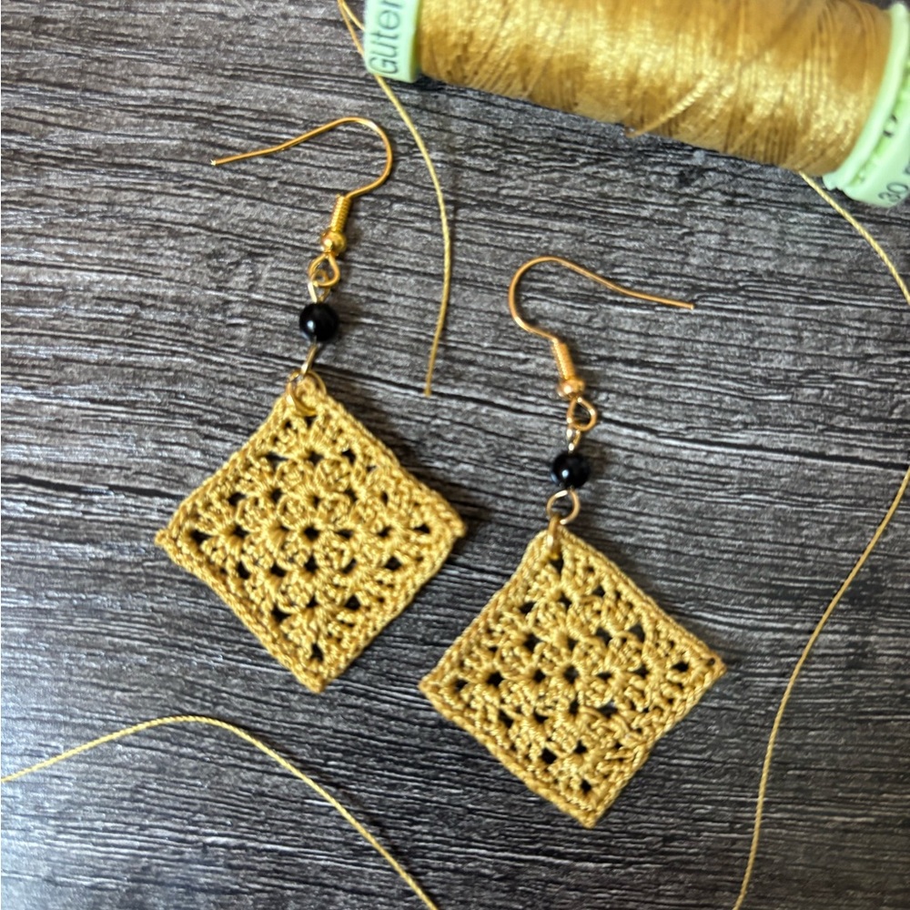 NWOT Elegant Gold Crochet Earrings with Black Accents